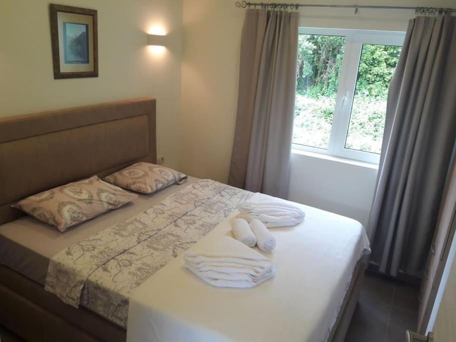 2Br Apartment With Pool Котор Екстер'єр фото