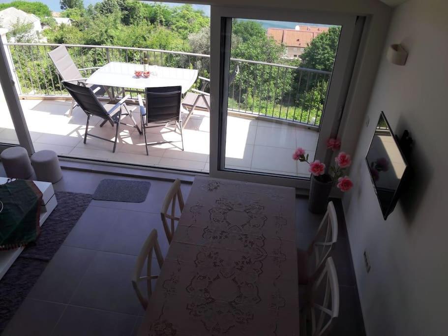 2Br Apartment With Pool Котор Екстер'єр фото