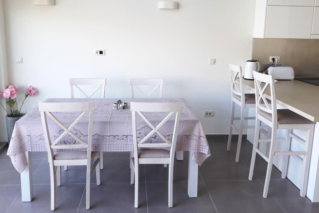 2Br Apartment With Pool Котор Екстер'єр фото